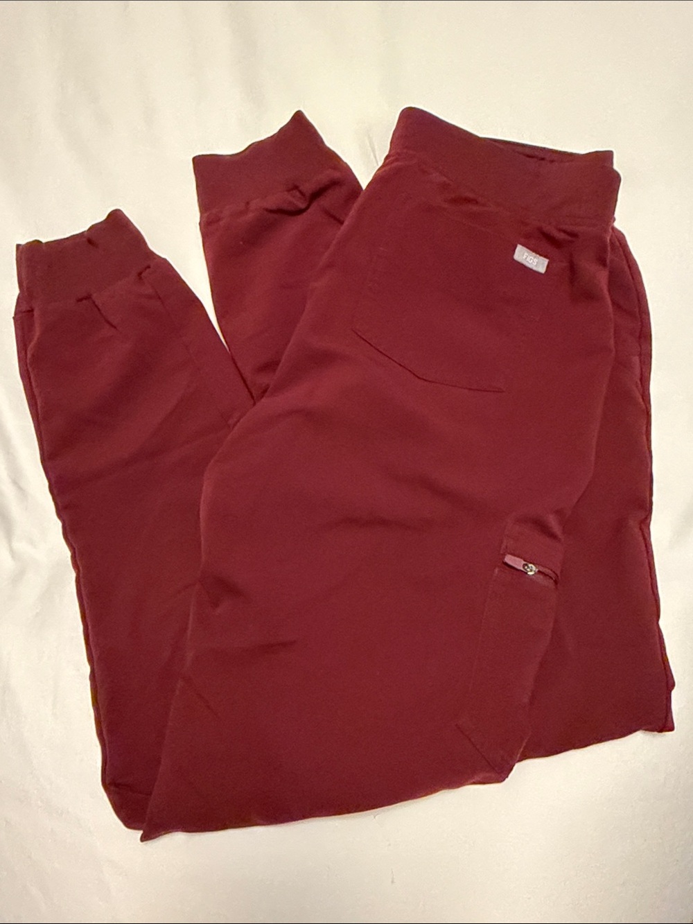 Figs Burgundy Scrub Set - Catarina one pocket Top & Zamora Pants - Picture 5 of 5